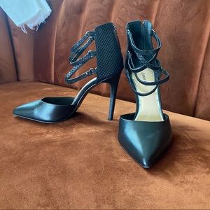 Perfect Black Pumps EUC